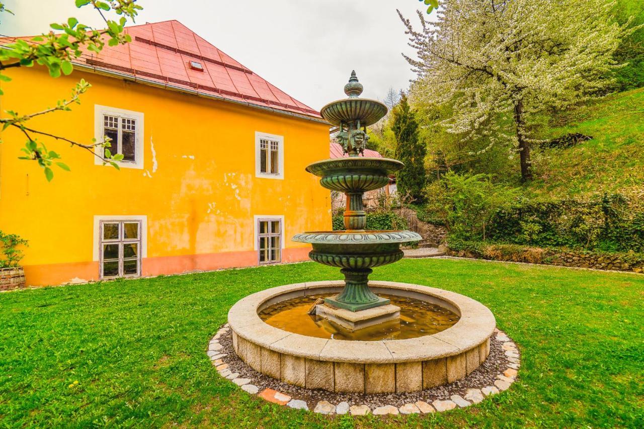 Vila Stiavnica บันสกา ชีอาว์นีซา ภายนอก รูปภาพ