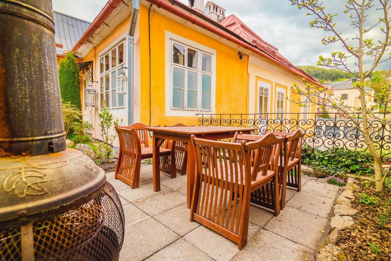 Vila Stiavnica บันสกา ชีอาว์นีซา ภายนอก รูปภาพ