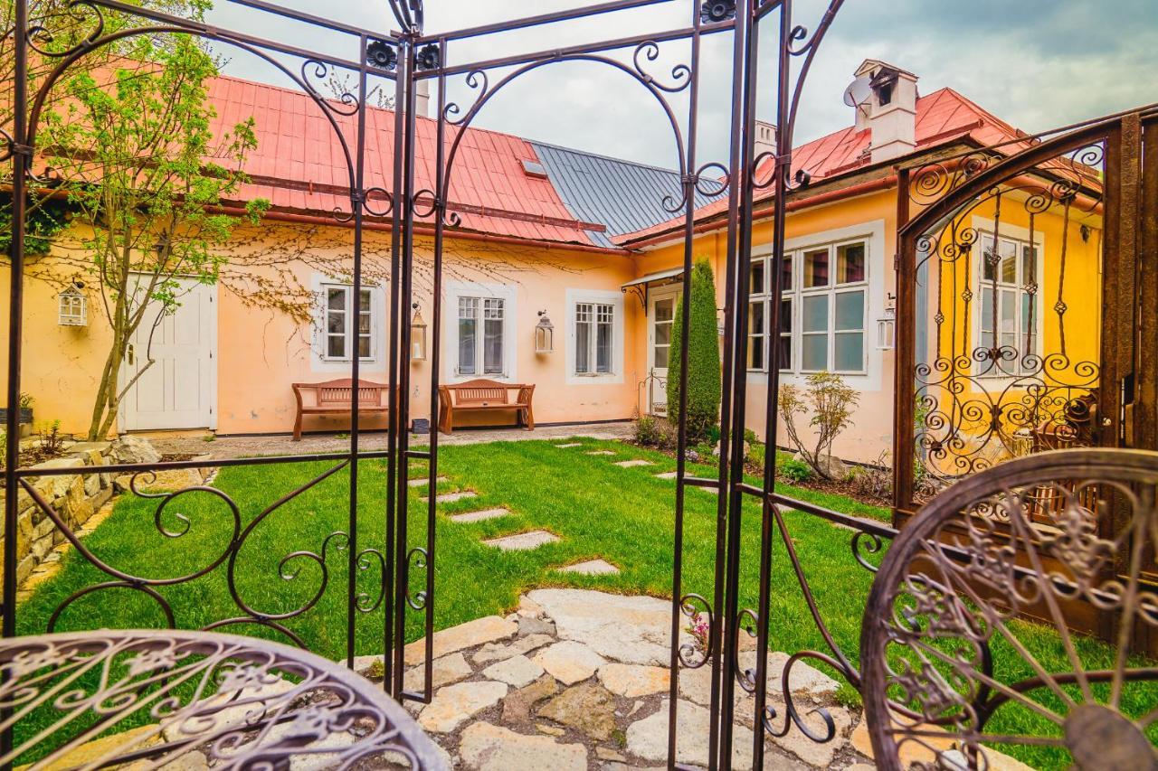 Vila Stiavnica บันสกา ชีอาว์นีซา ภายนอก รูปภาพ