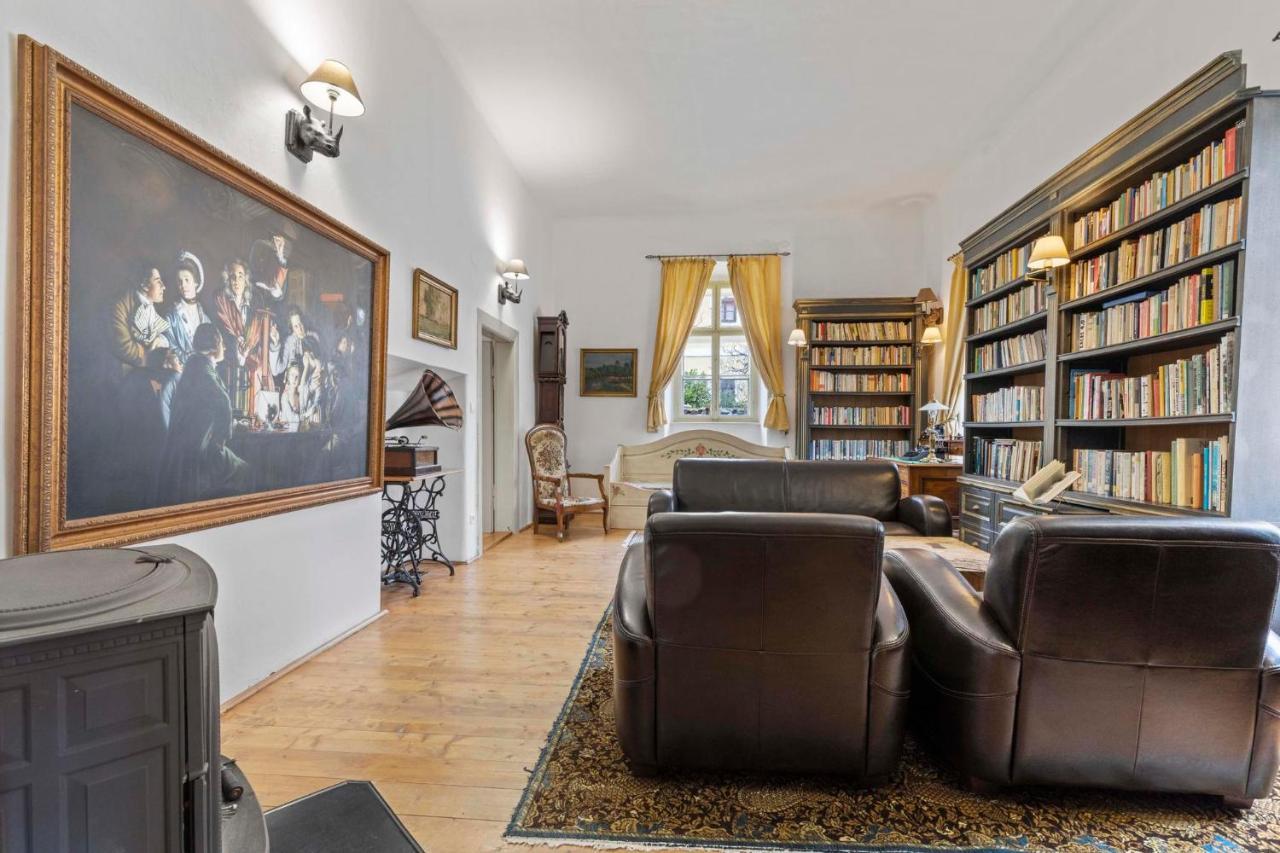Vila Stiavnica บันสกา ชีอาว์นีซา ภายนอก รูปภาพ