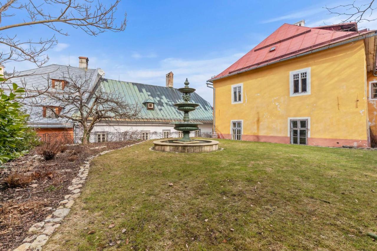 Vila Stiavnica บันสกา ชีอาว์นีซา ภายนอก รูปภาพ